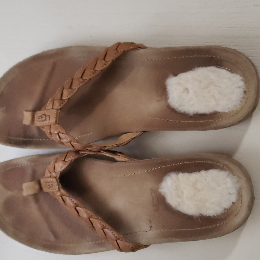 UGGS FLIP-FLOP